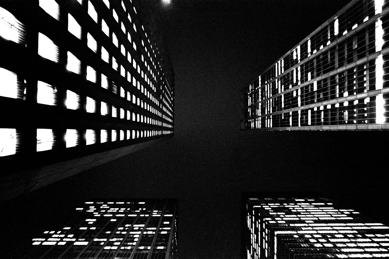 NIGHT+BUIDING-036-1500